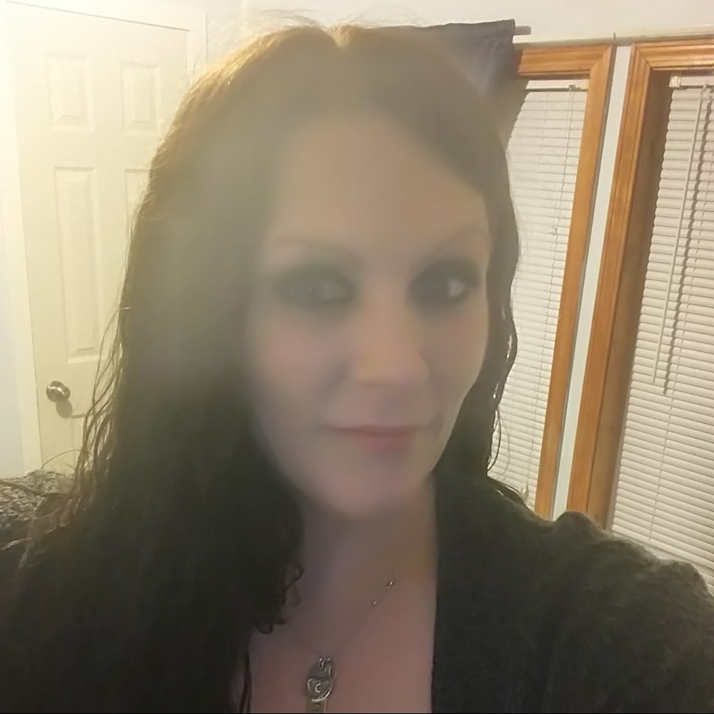 Meet your Posher, Nikki